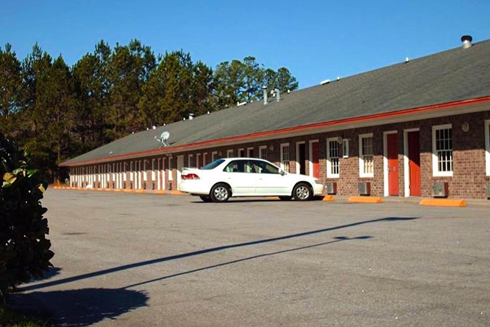 Oyo Hotel Ridgeland East Exterior foto